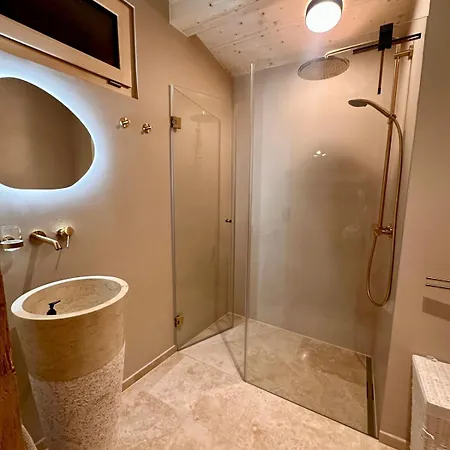 Luxury Family With Extraordinary Views Apartment Trin